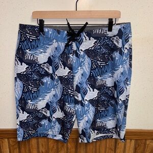 Hurley - NWT - Men’s Blue Patterned Board Shorts- size 36